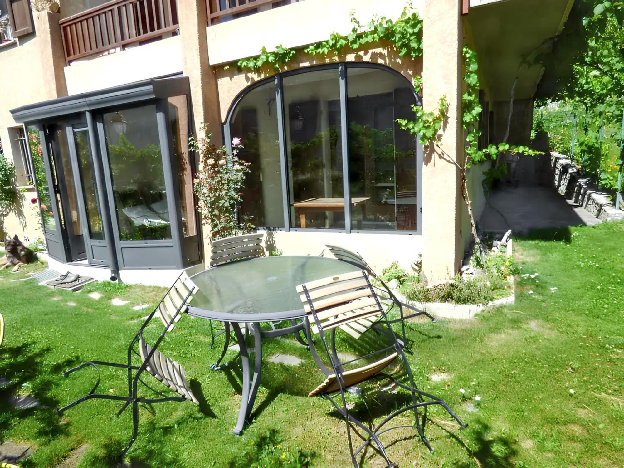 Appartement Paisible A Saint-Crepin Avec Vue Sur La Montagne Exterior foto